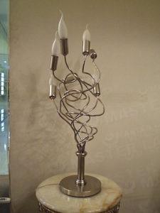 lampu meja modern